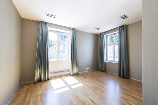 Hlboká cesta, Staré Mesto - Bratislava I | Pronájem, Byt, 3+kk, 146 m²