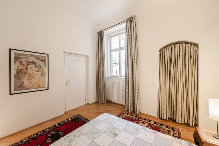 Vlašská, Malá Strana - Prague 1 | Rent, Apartment, One-bedroom (2+kk), 69 m²