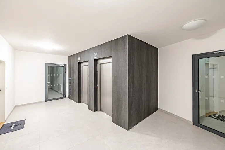 Breitfeldova, Karlín - Prague 8 | Rent, Apartment, Two-bedroom (3+kk), 84 m²