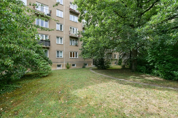 Donatellova, Strašnice - Prague 10 | Rent, Apartment, Two-bedroom (3+kk), 85 m²