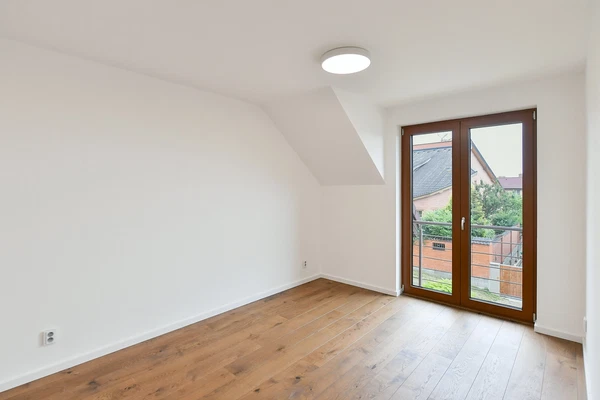 Burdova, Kyje - Praha 9 | Prodej, Rodinný dům, 7+kk, 265 m²