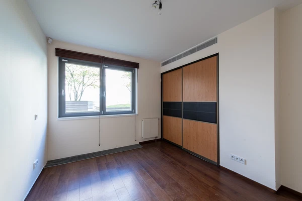 Pribinova, Staré Mesto - Bratislava I | Rent, Apartment, Three-bedroom (4+kk), 137 m²