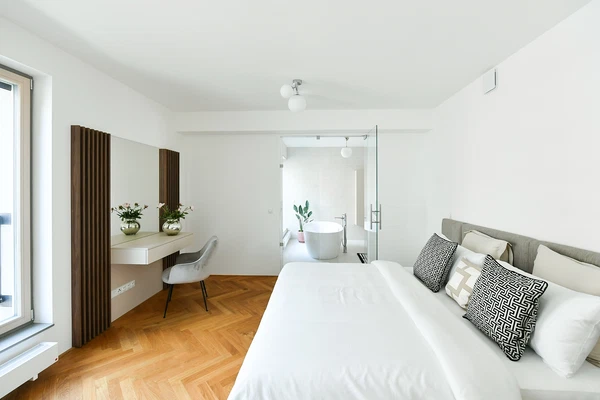 Hradešínská, Vinohrady - Praha 10 | Pronájem, Byt, 3+kk, 173 m²