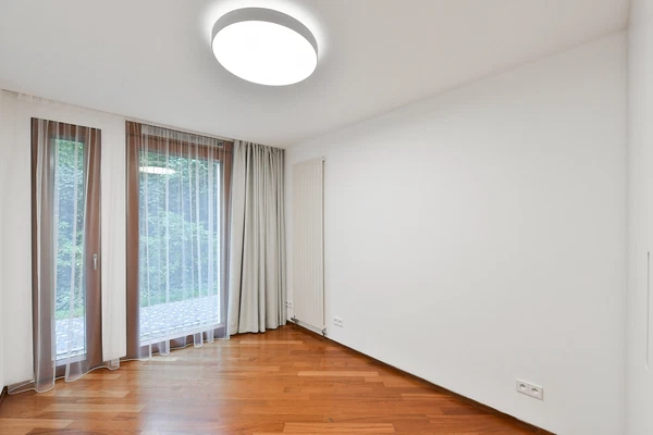 Pod Kaštany, Bubeneč - Prague 6 | Rent, Apartment, Three-bedroom (4+kk), 147 m²