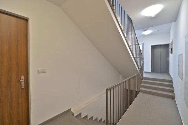 Uruguayská, Vinohrady - Prague 2 | Rent, Apartment, Studio (1+kk), 40 m²