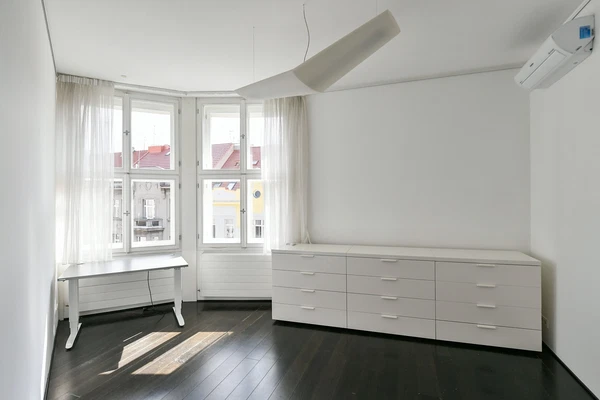 Národní obrany, Bubeneč - Praha 6 | Pronájem, Byt, 4+kk, 166 m²