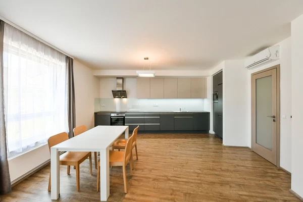 Donská, Vršovice - Praha 10 | Pronájem, Byt, 3+kk, 104 m²