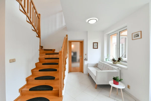 Legionářů, Ďáblice - Prague 8 | Rent, House, Four-bedroom (5+kk), 240 m²