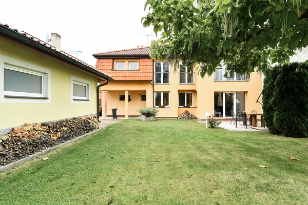 Legionářů, Ďáblice - Prague 8 | Rent, House, Four-bedroom (5+kk), 240 m²