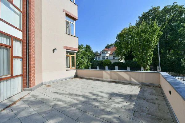 V Tišině, Bubeneč - Praha 6 | Pronájem, Byt, 4+1, 180 m²