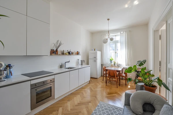 Korunovační, Bubeneč - Praha 7 | Pronájem, Byt, 2+kk, 43 m²