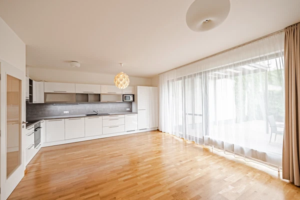 Učňovská, Hrdlořezy - Praha 9 | Pronájem, Byt, 3+kk, 85 m²