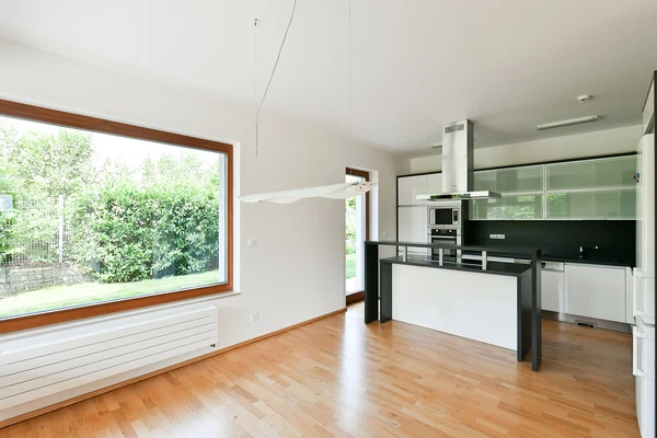 Vacínovská, Jinonice - Prague 5 | Rent, House, Five-bedroom (6+kk), 360 m²