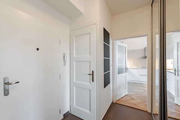 Kamenická, Holešovice - Prague 7 | Rent, Apartment, One-bedroom (2+kk), 47 m²