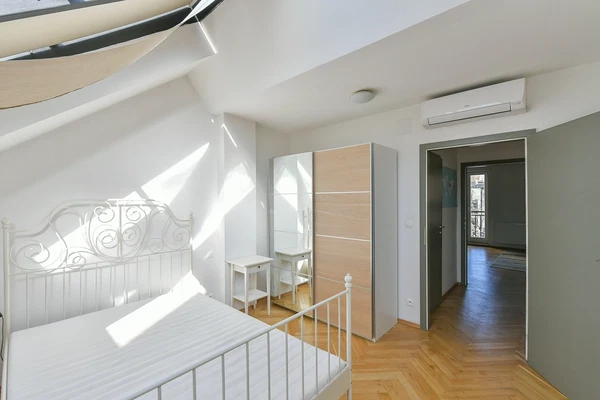 Řipská, Vinohrady - Prague 3 | Sale, Apartment, One-bedroom (2+kk), 54 m²