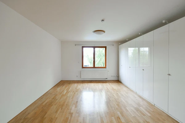 U Dětského hřiště, Jinonice - Prague 5 | Rent, House, Five-bedroom (6+kk), 350 m²