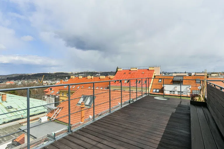 U Zeměpisného ústavu, Bubeneč - Prague 6 | Rent, Apartment, Four-bedroom (5+kk), 333 m²