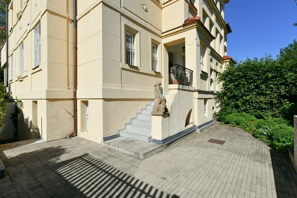 Východní, Střešovice - Prague 6 | Rent, House, Six-bedroom (7+1), 359 m²