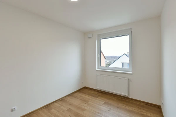 Třešňová, Hloubětín - Praha 9 | Pronájem, Byt, 2+kk, 44 m²