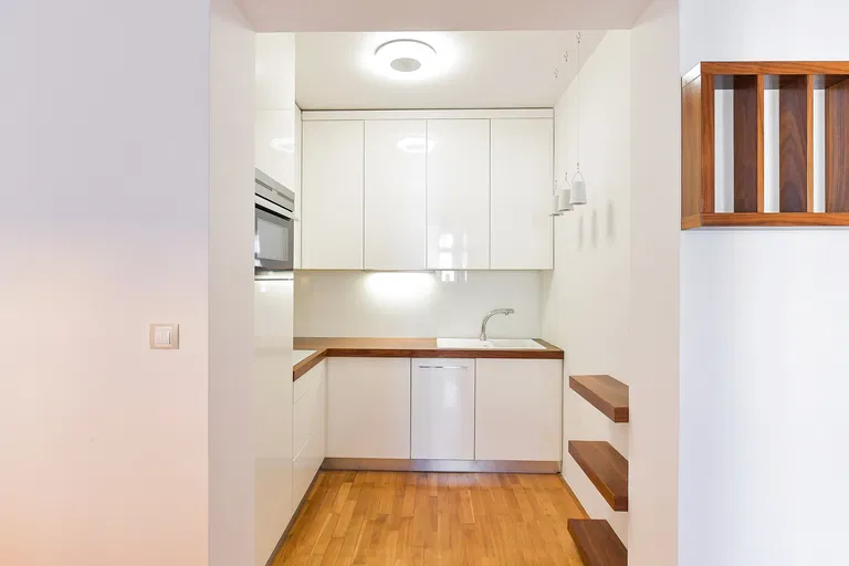 Mánesova, Vinohrady - Prague 2 | Rent, Apartment, One-bedroom (2+kk), 59 m²