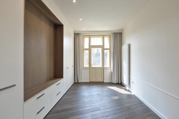 Laubova, Vinohrady - Prague 3 | Rent, Apartment, Three-bedroom (4+kk), 166 m²