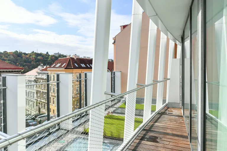 Holečkova, Smíchov - Praha 5 | Pronájem, Byt, 2+kk, 72 m²