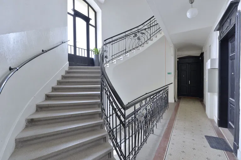náměstí Jiřího z Poděbrad, Vinohrady - Prague 3 | Rent, Apartment, Two-bedroom (3+kk), 93 m²