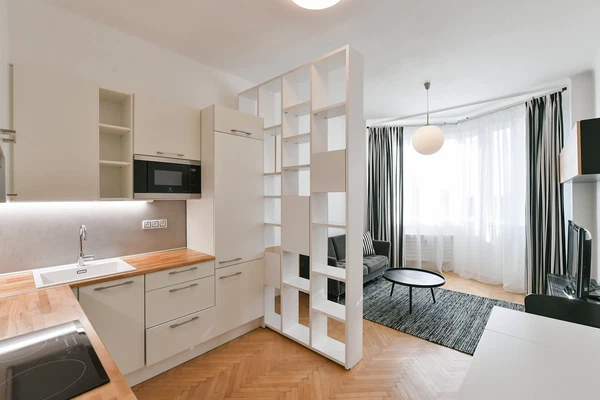 Hradešínská, Vinohrady - Praha 10 | Pronájem, Byt, 2+kk, 55 m²