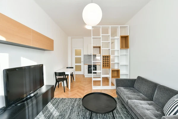 Hradešínská, Vinohrady - Prague 10 | Rent, Apartment, One-bedroom (2+kk), 55 m²