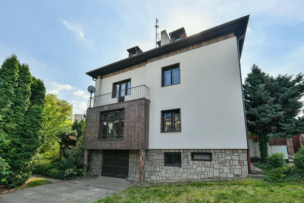 Na Viničních horách, Dejvice - Praha 6 | Prodej, Rodinný dům, 5+1, 215 m²