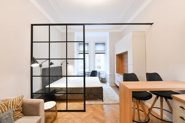 Ovenecká, Bubeneč - Praha 7 | Pronájem, Byt, 1+kk, 34 m²