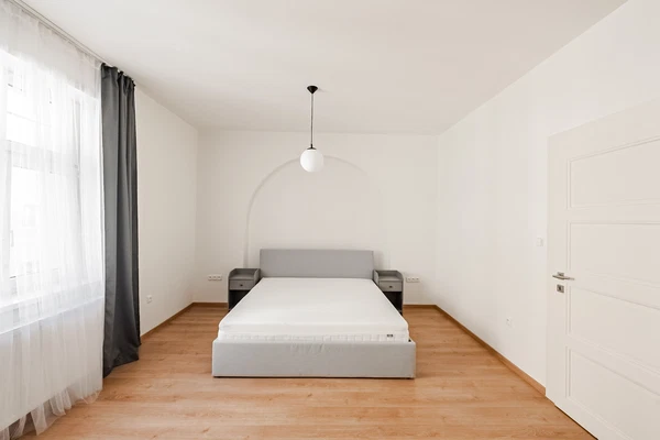 U Garáží, Holešovice - Praha 7 | Pronájem, Byt, 2+kk, 55 m²