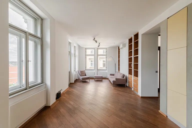 U Rajské zahrady, Žižkov - Prague 3 | Rent, Apartment, Three-bedroom (4+kk), 124 m²