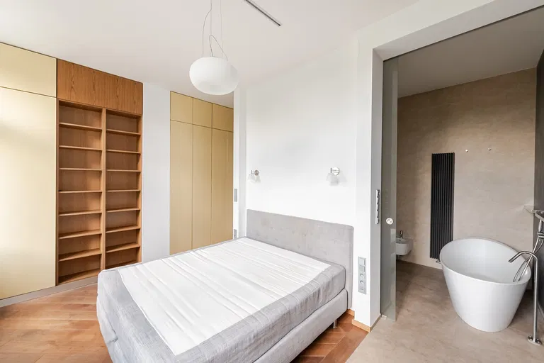 U Rajské zahrady, Žižkov - Prague 3 | Rent, Apartment, Three-bedroom (4+kk), 124 m²