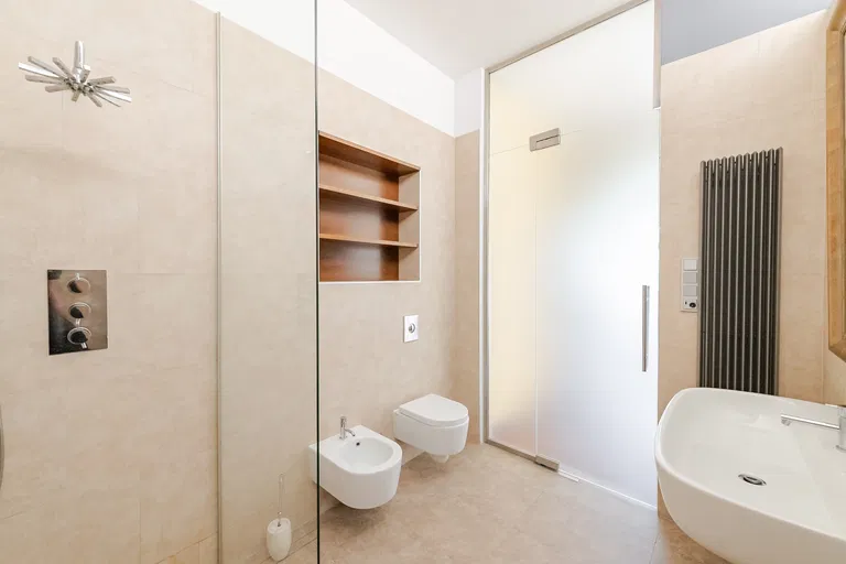 U Rajské zahrady, Žižkov - Prague 3 | Rent, Apartment, Three-bedroom (4+kk), 124 m²