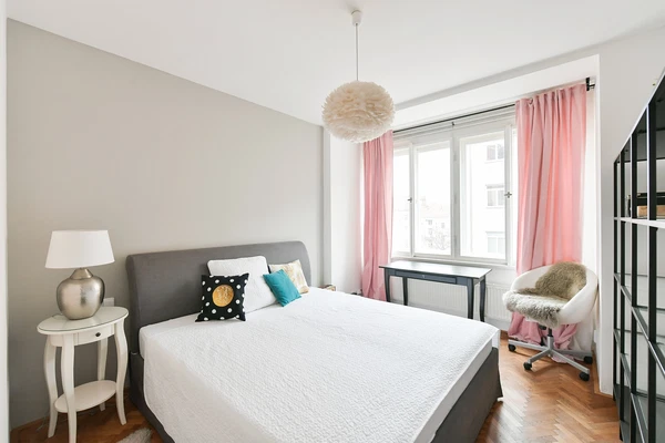 Čajkovského, Žižkov - Prague 3 | Rent, Apartment, One-bedroom (2+kk), 58 m²