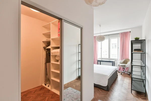 Čajkovského, Žižkov - Prague 3 | Rent, Apartment, One-bedroom (2+kk), 58 m²