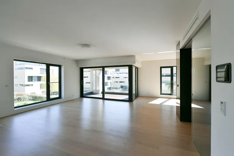 U Laboratoře, Střešovice - Prague 6 | Rent, Apartment, Three-bedroom (4+kk), 192 m²