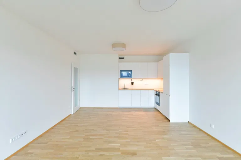 Mezi vodami, Modřany - Prague 4 | Rent, Apartment, One-bedroom (2+kk), 58 m²