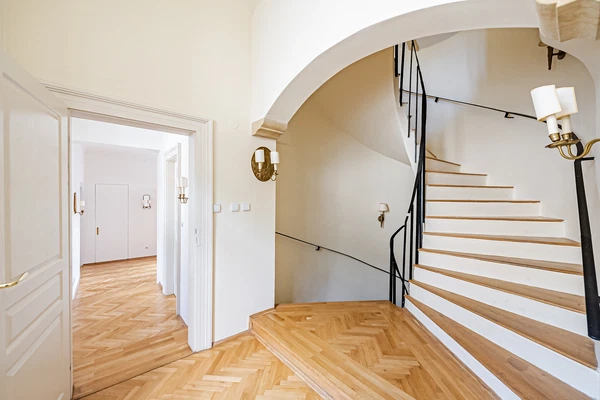 Thunovská, Malá Strana - Prague 1 | Rent, Apartment, Three-bedroom (4+1), 200 m²