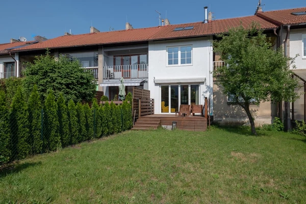 Solidarity, Strašnice - Prague 10 | Sale, House, Three-bedroom (4+kk), 127 m²