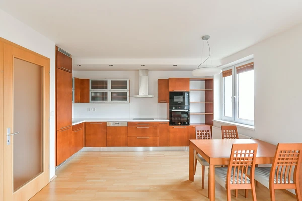 Kovanecká, Libeň - Prague 9 | Rent, Apartment, Three-bedroom (4+kk), 105 m²