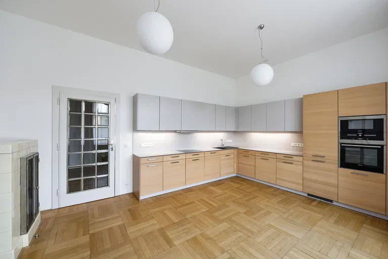 Na Valech, Hradčany - Prague 6 | Rent, Apartment, Five-bedroom (6+1), 282 m²