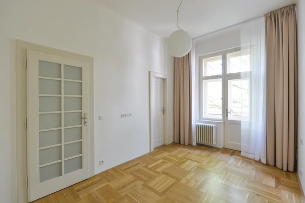 Na Valech, Hradčany - Prague 6 | Rent, Apartment, Five-bedroom (6+1), 280 m²