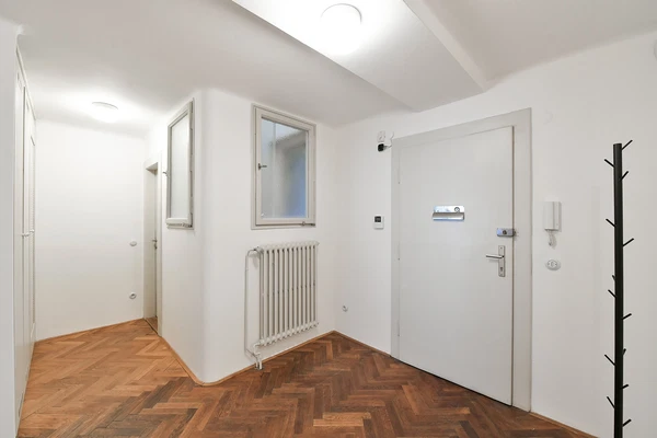 Dlouhá, Staré Město - Prague 1 | Rent, Apartment, One-bedroom (2+kk), 84 m²