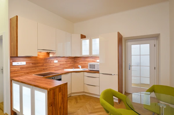 Jugoslávských partyzánů, Bubeneč - Prague 6 | Rent, Apartment, One-bedroom (2+kk), 58 m²