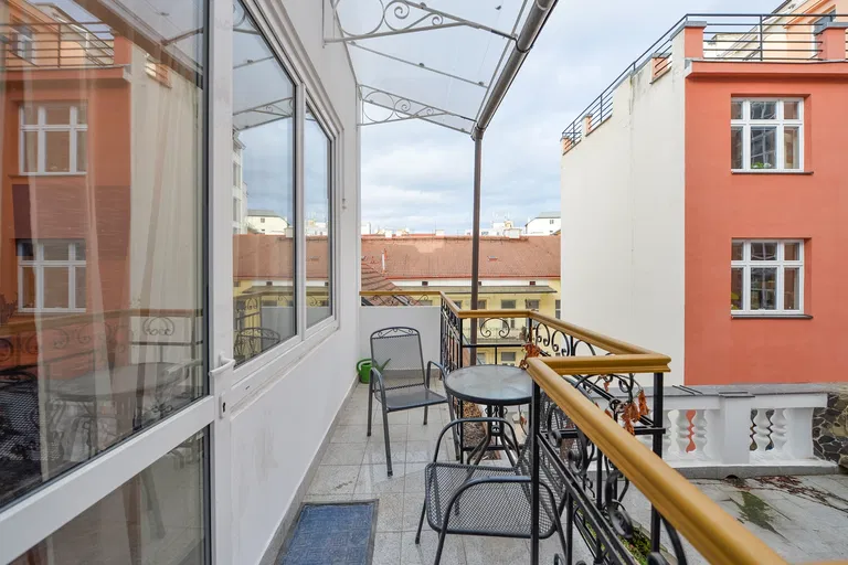 Školská, Nové Město - Prague 1 | Rent, Apartment, One-bedroom (2+1), 77 m²