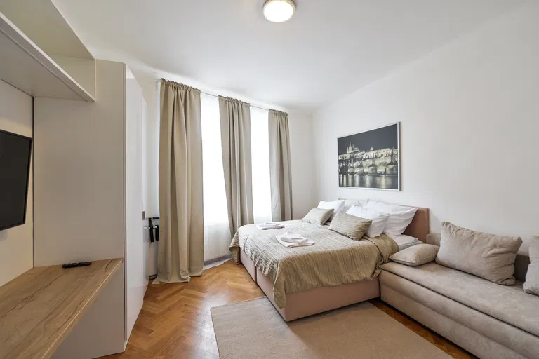 Školská, Nové Město - Prague 1 | Rent, Apartment, One-bedroom (2+1), 77 m²
