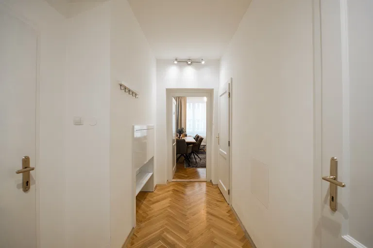 Školská, Nové Město - Prague 1 | Rent, Apartment, One-bedroom (2+1), 77 m²