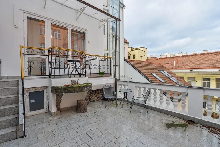 Školská, Nové Město - Prague 1 | Rent, Apartment, One-bedroom (2+1), 77 m²